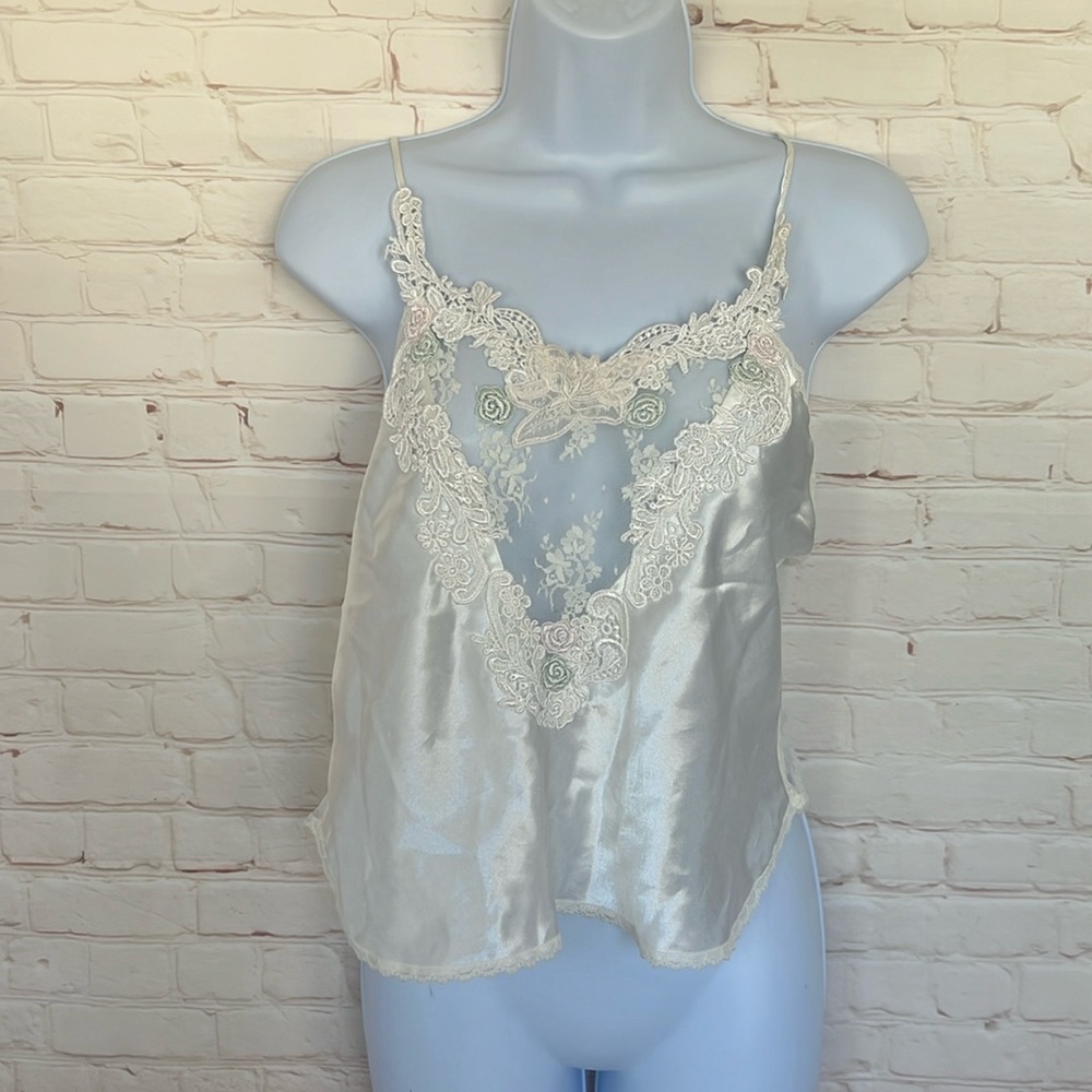 VICTORIA’S SECRET 90’s satin white camisole lace lingerie top/bridal SZ medium